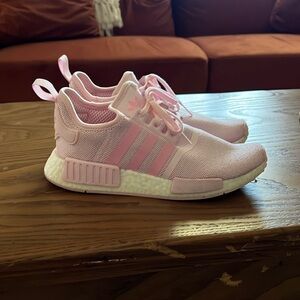 Adidas boost light pink women’s 7